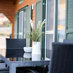 10-personen-wellness-chalet In Erster Reihe Am Rieden (Mayen-Koblenz)