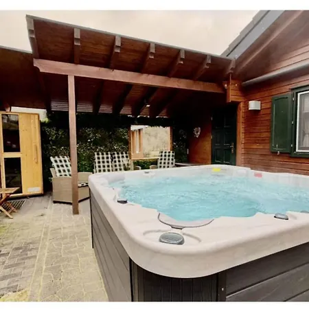 10-personen-wellness-chalet In Erster Reihe Am Rieden (Mayen-Koblenz)