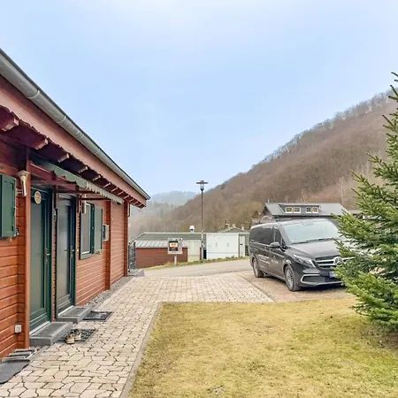 בית נופש 10-personen-wellness-chalet In Erster Reihe Am *