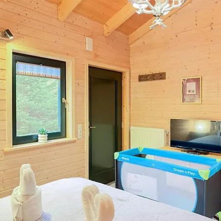 בית נופש 10-personen-wellness-chalet In Erster Reihe Am