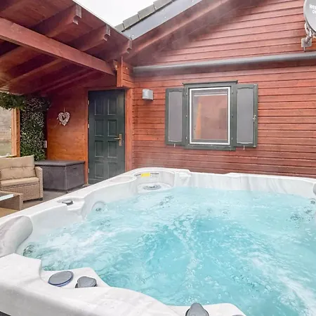 10-personen-wellness-chalet In Erster Reihe Am