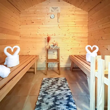 10-personen-wellness-chalet In Erster Reihe Am