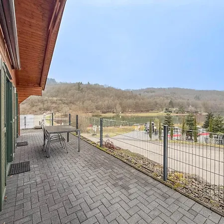 Feriehus 10-personen-wellness-chalet In Erster Reihe Am
