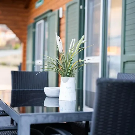 10-personen-wellness-chalet In Erster Reihe Am Rieden (Mayen-Koblenz)