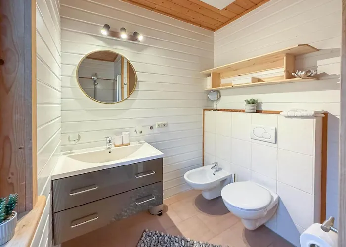 בית נופש 10-personen-wellness-chalet In Erster Reihe Am *