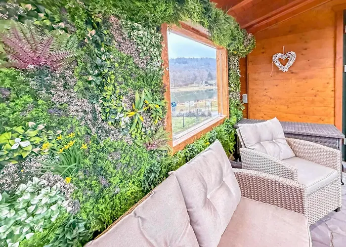 בית נופש 10-personen-wellness-chalet In Erster Reihe Am